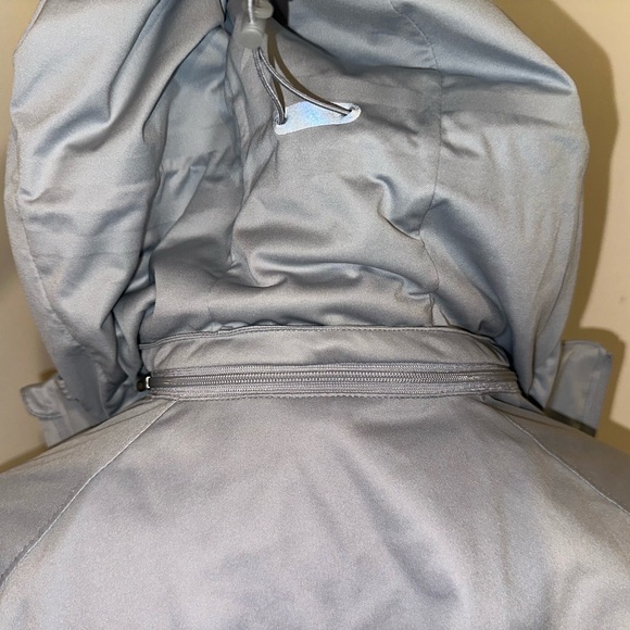 Bundle of 2 Women’s Jackets, Nike & Adidas, Gray, Size Medium - Picture 6 of 12